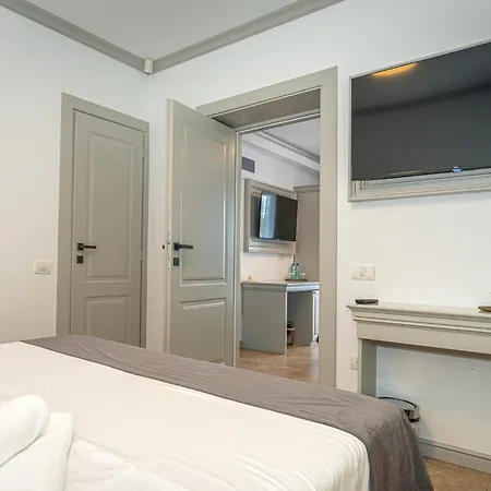 Daria Boutique Hotel *