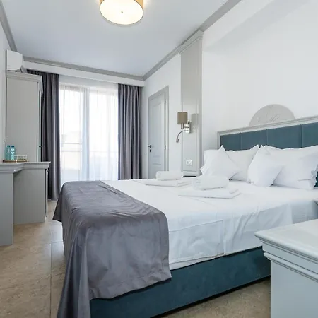 Daria Boutique Hotel *
